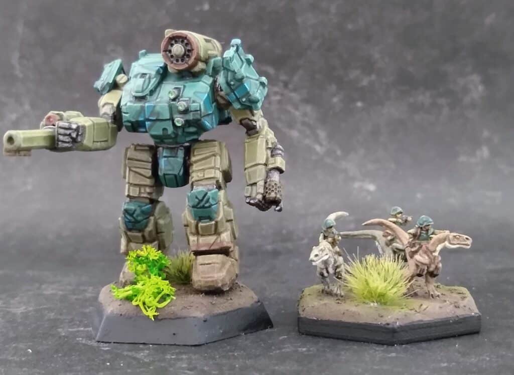 Thunderbolt mech with Microworld lizard riders 